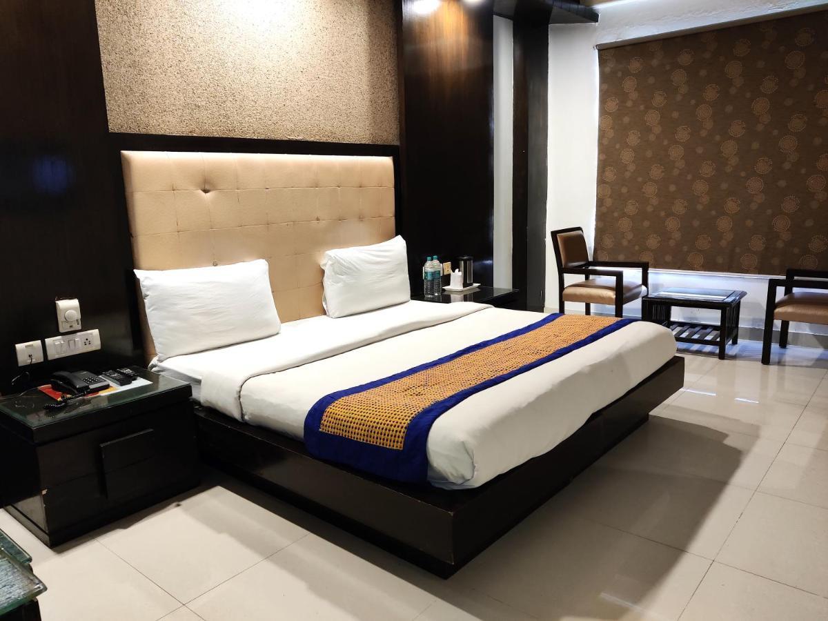 Stay At Hotel Pride, Delhi, Near Karol Bagh Metro Delhi (National Capital Territory of India) Exterior foto