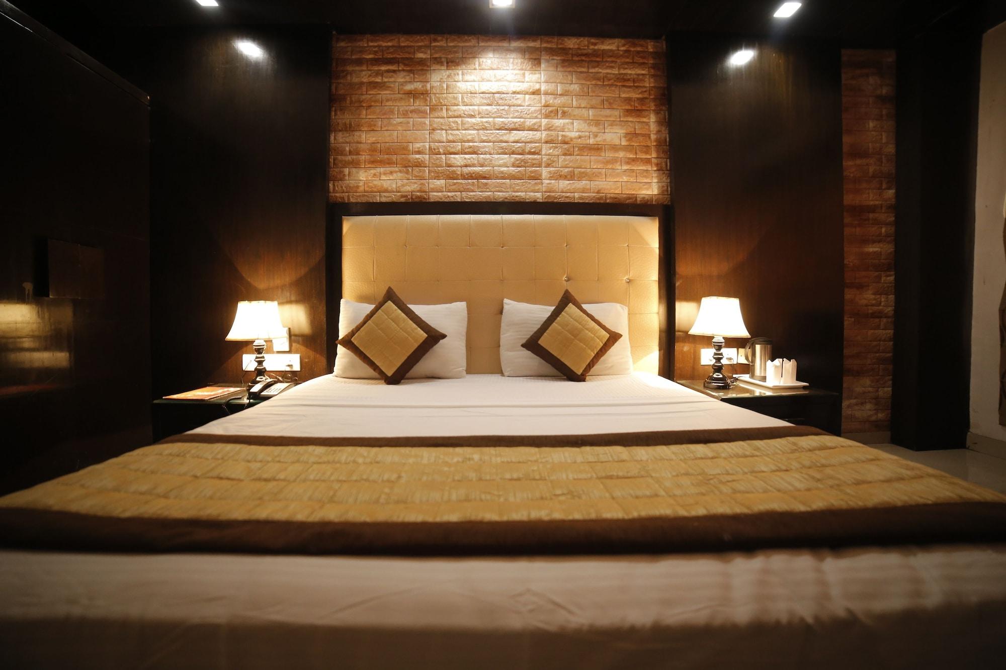 Stay At Hotel Pride, Delhi, Near Karol Bagh Metro Delhi (National Capital Territory of India) Exterior foto