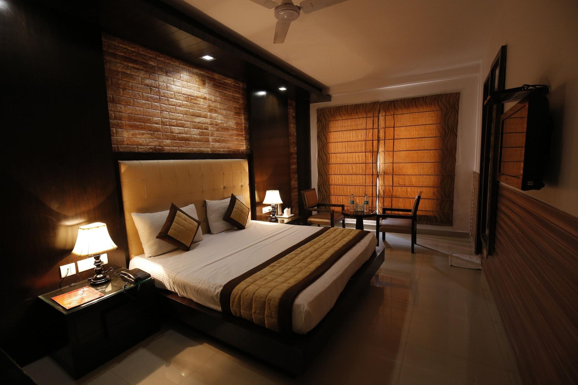 Stay At Hotel Pride, Delhi, Near Karol Bagh Metro Delhi (National Capital Territory of India) Exterior foto