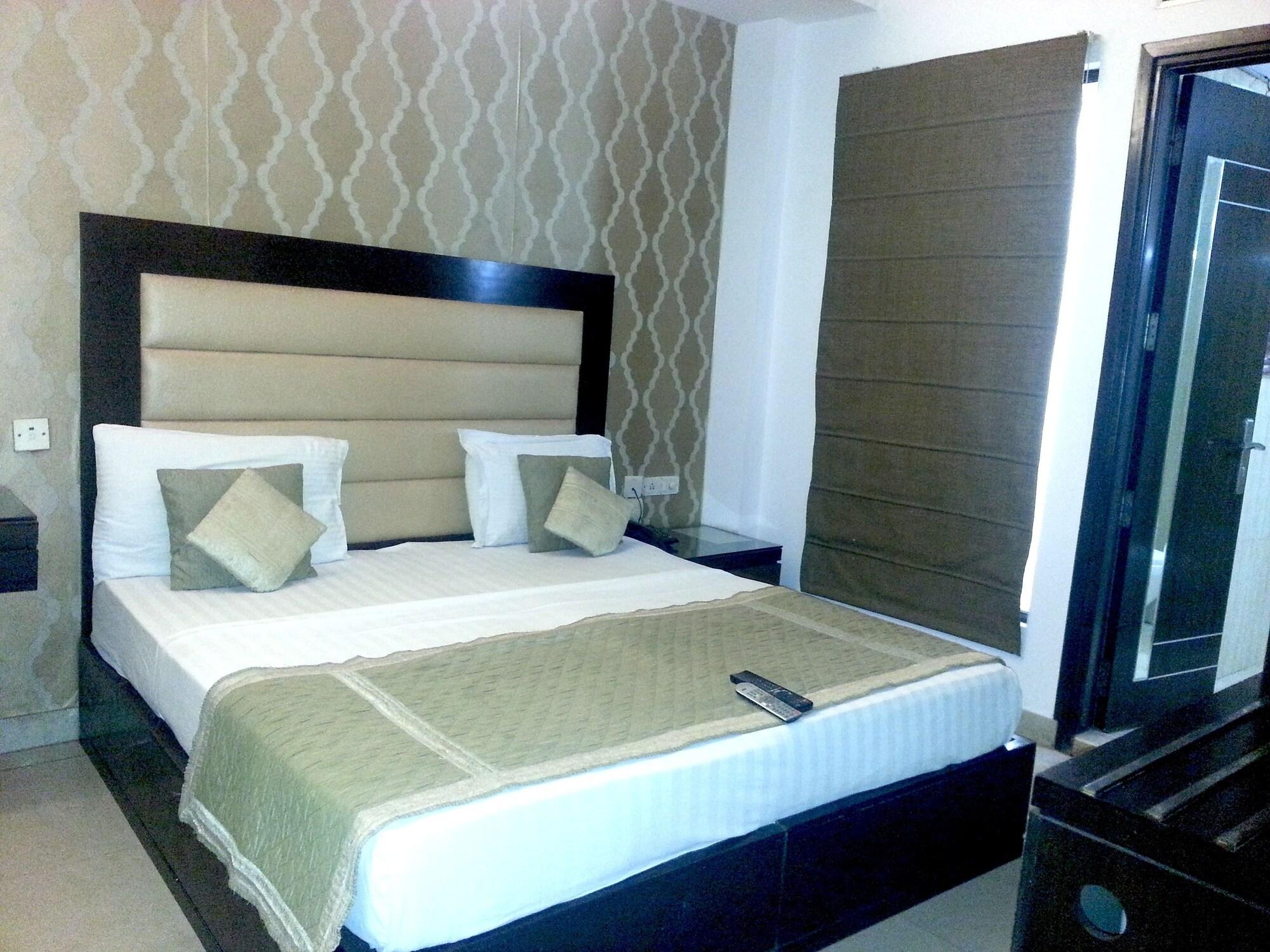 Stay At Hotel Pride, Delhi, Near Karol Bagh Metro Delhi (National Capital Territory of India) Exterior foto