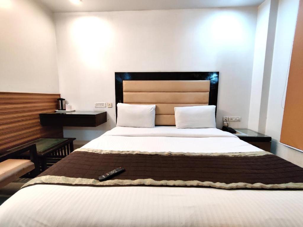 Stay At Hotel Pride, Delhi, Near Karol Bagh Metro Delhi (National Capital Territory of India) Exterior foto