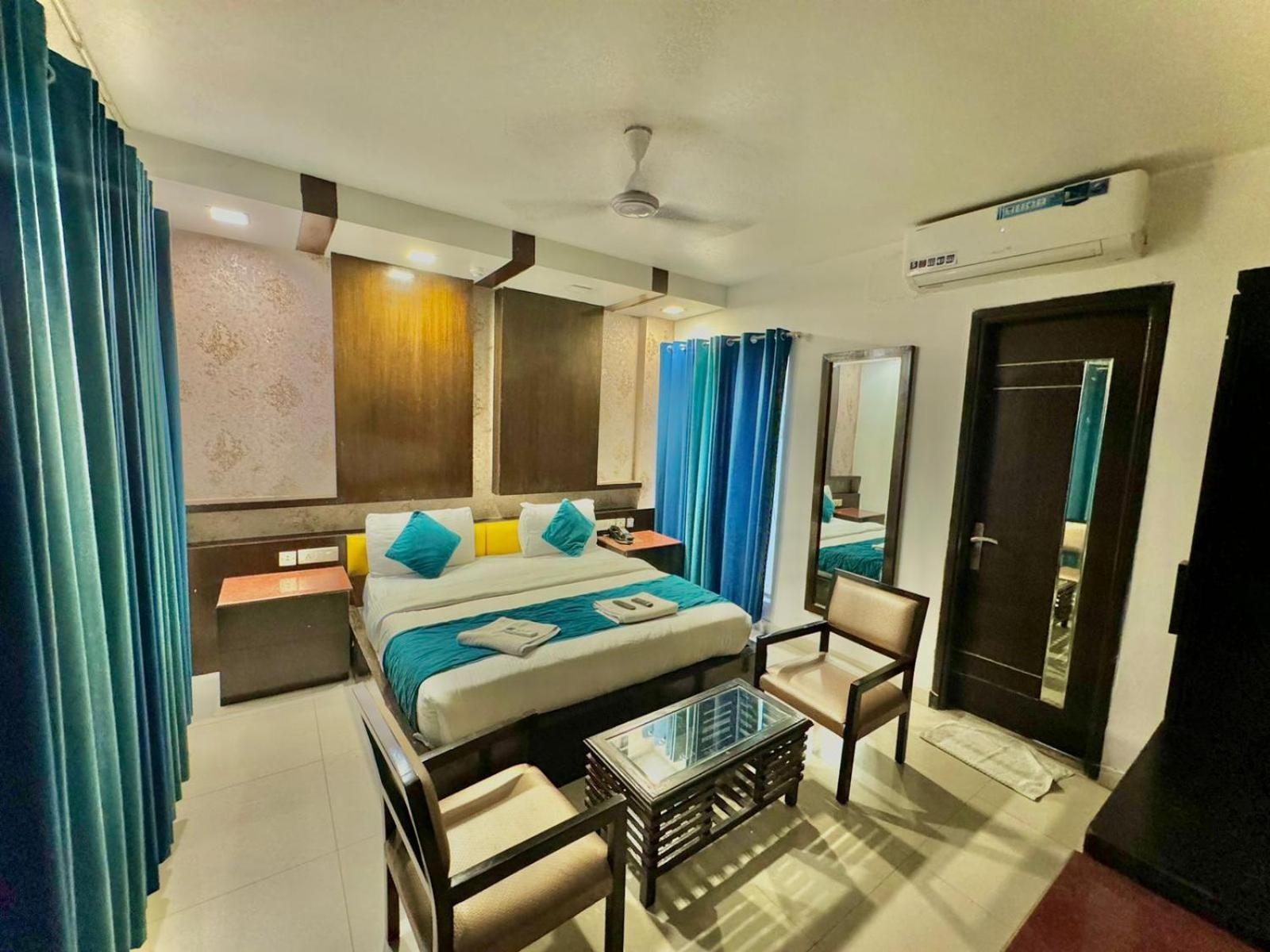 Stay At Hotel Pride, Delhi, Near Karol Bagh Metro Delhi (National Capital Territory of India) Exterior foto